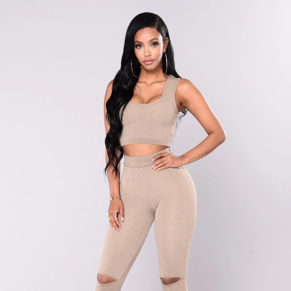 Fashion Nova Tops - 4 for $20 BUNDLE✨Fashion Nova - Sonja Crop Top